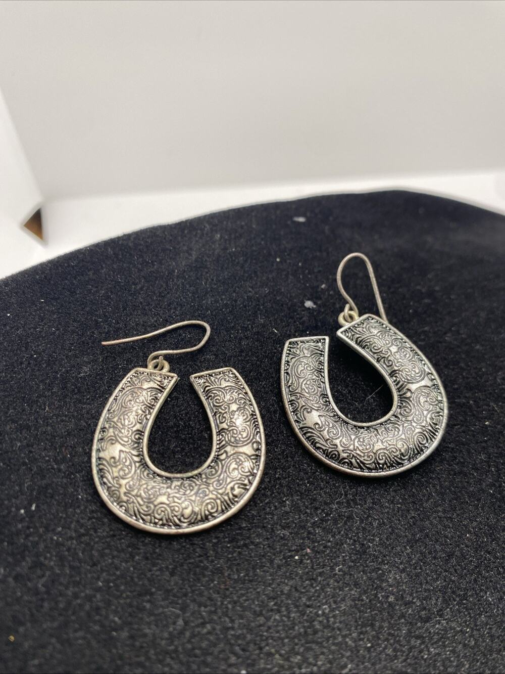 Womens Silver Vintage Horseshoe Earrings